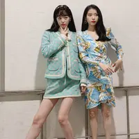 Di album IU berjudul "Spring of a Twenty Year Old" yang dirilis pada tahun 2012, terdapat sebuah lagu berjudul "Peach" yang terinspirasi oleh sahabatnya, Sulli. (Liputan6.com/IG/@jelly_jilli)