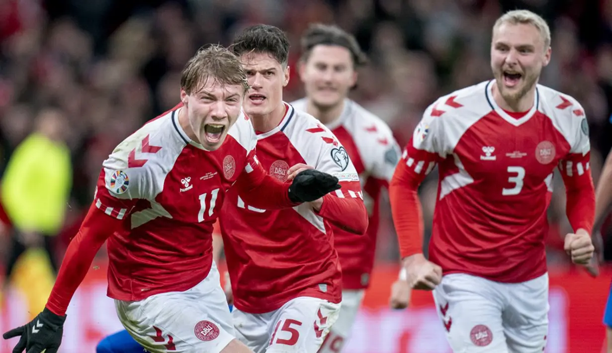 Rasmus Hojlund menjadi bintang usai mencatatkan hattrick. (Liselotte Sabroe/Ritzau Scanpix/AFP)