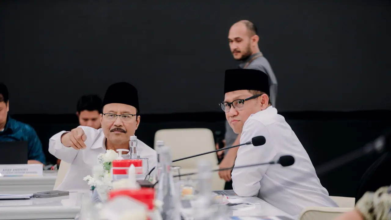 Rapat Tingkat Menteri terkait Perencanaan Kartu Kesejahteraan dan Kartu Usaha yang digelar di Kantor Kementerian PPN/Bappenas