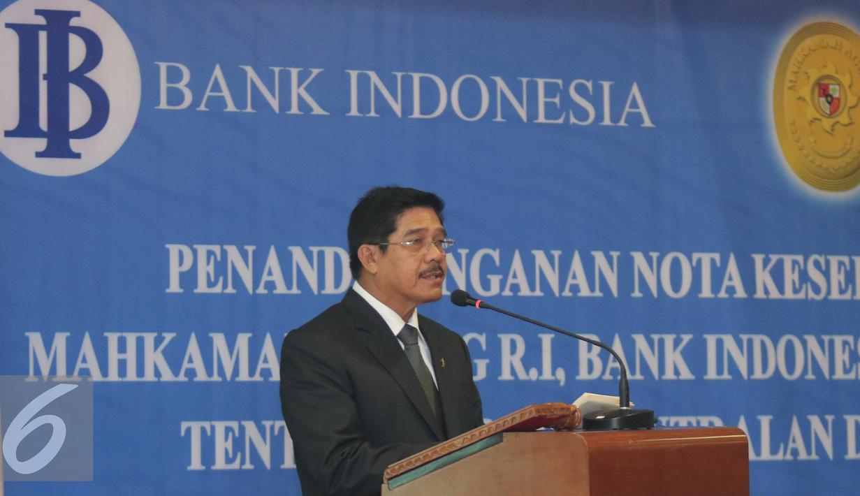 Muhammad Hatta Ali memberikan kata sambutan saat penandatanganan Nota Kesepahaman, Jakarta, Senin (22/2). BI dan OJK menjalin kerjasama dengan MA untuk meningkatkan wawasan hakim di bidang kebanksentralan dan jasa keuangan. (Liputan6.com/Angga Yuniar)