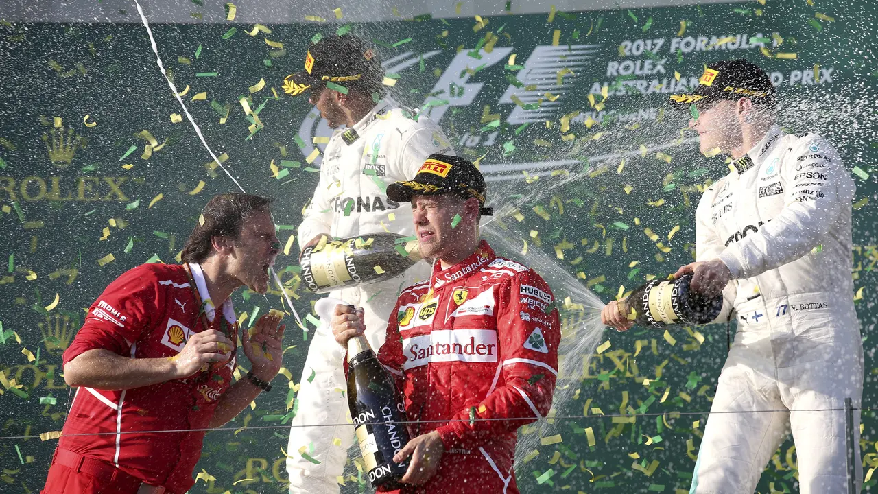 Kesuksesan menjuarai seri pembuka GP Australia membuka peluang Sebastian Vettel menjuarai F1 musim ini. 