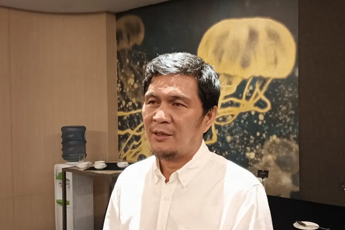Ketua KPU Sulut Kenly Poluan.