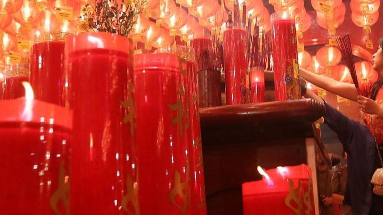 Ungkapan rasa syukur itu  sekaligus menjadi pengharap pembawa kesuksesan dan keberuntungan di tahun Naga Kayu. Foto: Liputan6.com / Angga Yuniar
