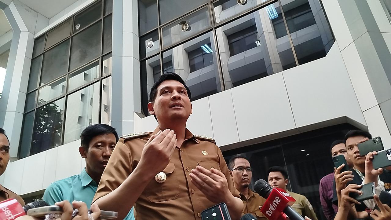 Bupati Indramayu Lucky Hakim