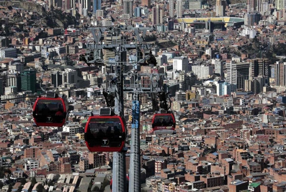 Asyiknya berkeliling dengan kereta gantung tertinggi di Bolivia