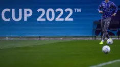 Penyerang  Al Hilal Abdullah Alhamddan mengikuti saat sesi latihan jelang laga final Piala Dunia Antarklub 2022 melawan Real Madrid, di Complexe Mohammed VI Football di Rabat, Maroko, Jumat (10/2/2023). Al Hilal adalah klub Arab Saudi yang dinominasikan oleh AFC untuk turnamen ini. (AP Photo/Manu Fernandez)