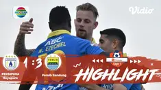 Laga lanjutan #shopeeliga1, #PersipuraJayapura vs #PersibBandung pada hari senin malam (23/09/2019) berakhir  dengan skor 1-3