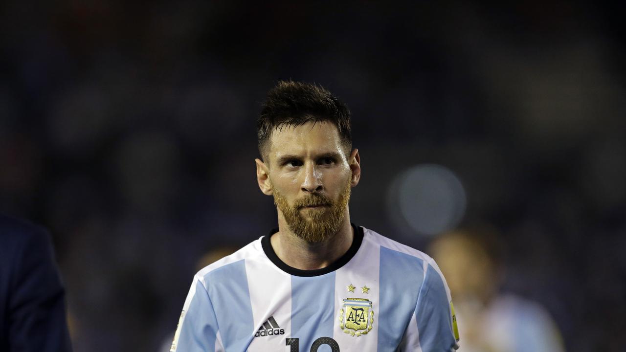 Lionel Messi tidak bisa memperkuat Timnas Argentina pada laga melawan Bolivia di Estadio Hernando Siles, La Paz, Rabu (29/3/2017) dinihari WIB.