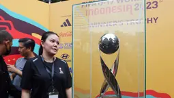 Trofi tur digelar untuk menarik antusiasme masyarakat terkait Piala Dunia U-17 2023. (Liputan6.com/Faizal Fanani)