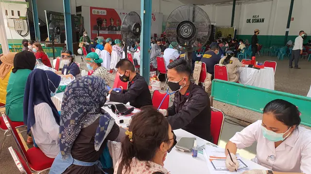Vaksinasi di Medan