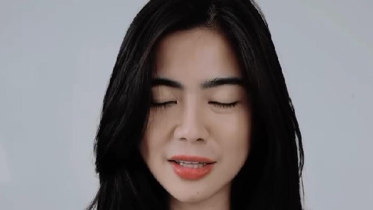 Ikut Tren Foto Gagal, Felicya Angelista Justru Banjir Pujian Netizen yang Sebutnya Tetap Cantik