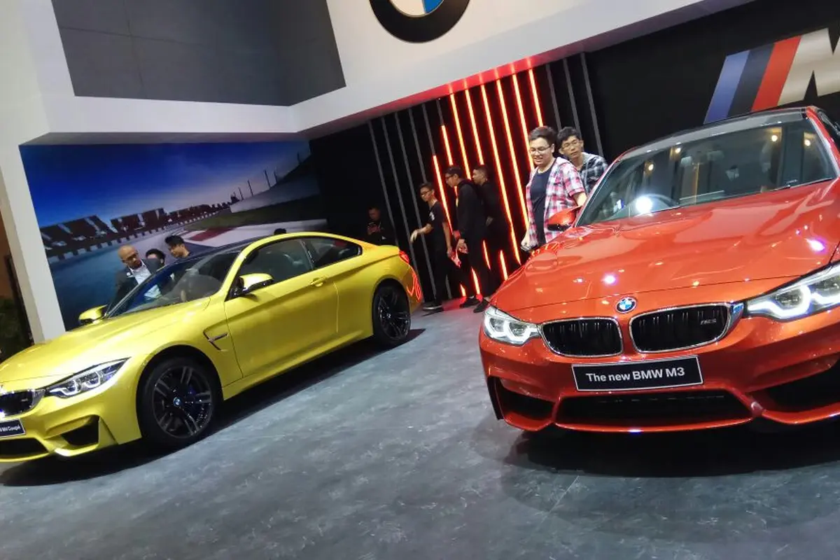BMW M4 Coupe dan M3