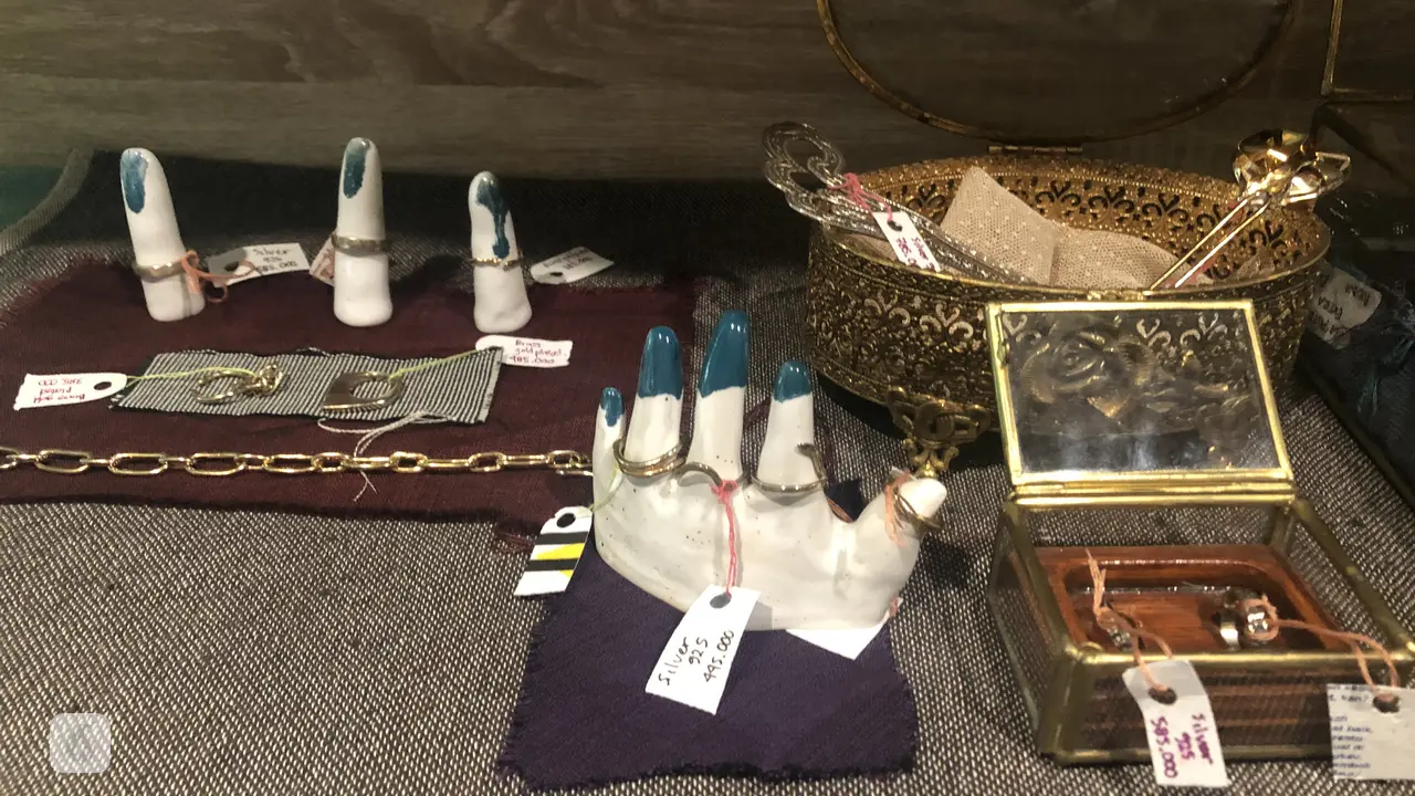 Barang Lama Bersemi Kembali