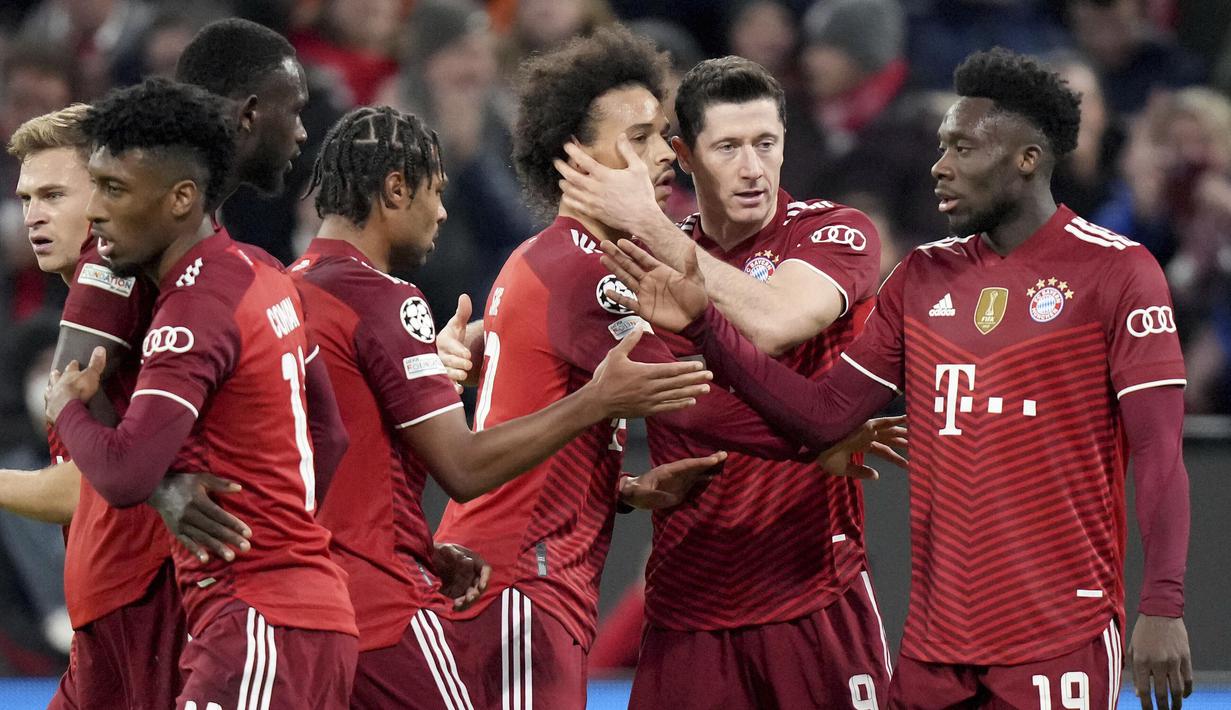 Berkat hasil ini, Bayern sukses mengokohkan diri di puncak klasemen Grup E dengan poin 12 sekaligus memastikan diri lolos ke fase knock-out. (AP/Matthias Schrader)