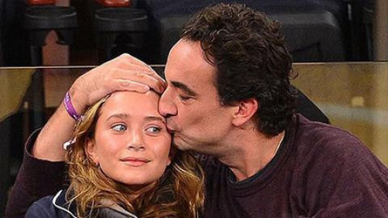 Jarak usia 16 tahun, Mary-Kate - Olivier pamer kemesraan