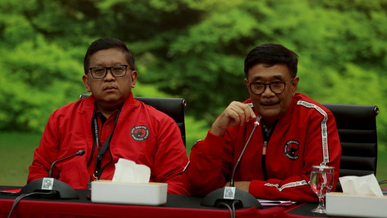 Hasto Kristiyanto konferensi pers jelang HUT ke-52 PDIP