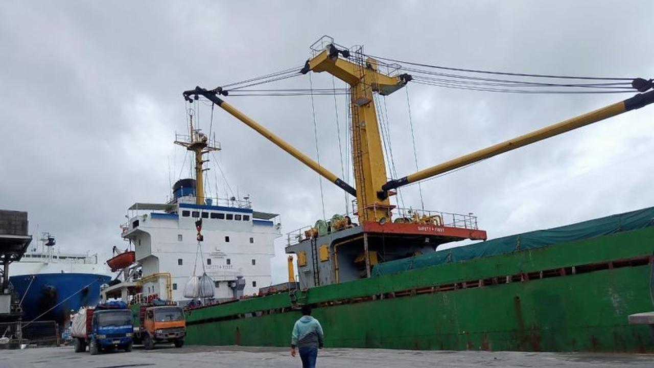 SPJM Pelindo Jasa Maritim dan Indocement Teken Kerja Sama Layanan Pemandu dan Penundaan, Pacu Pembangunan Nasional