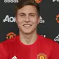 Victor Lindelof resmi bergabung dengan Manchester United (MUFC)