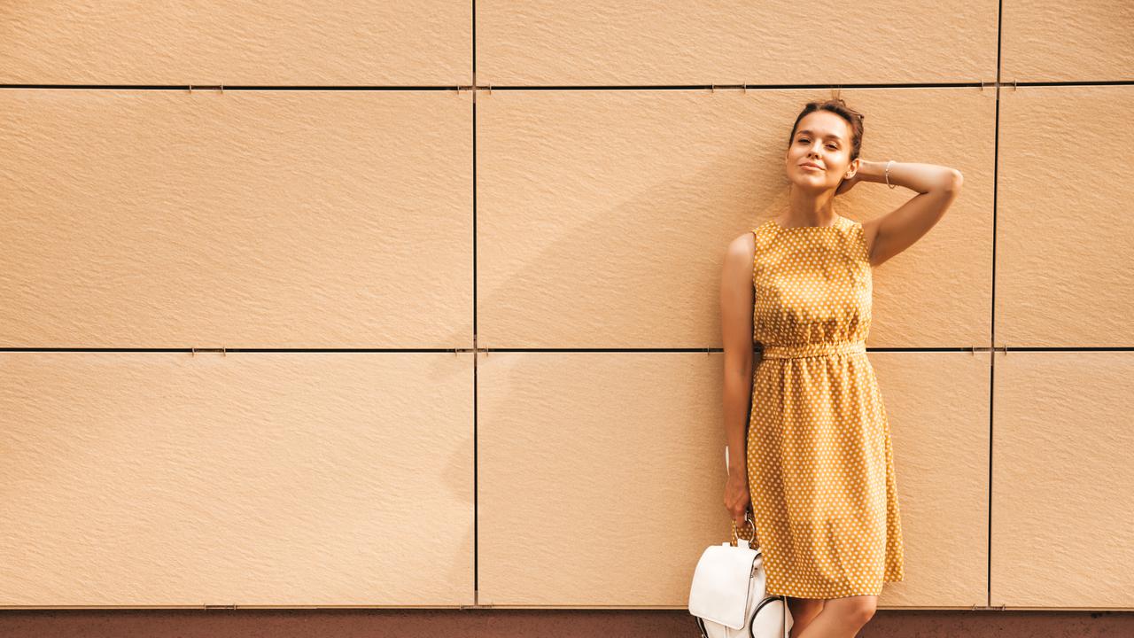 Warna Outfit untuk Tan Skin