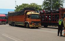 H-6 Antrean Lebaran, Truk Menuju Pelabuhan Pelindo Ciwandan Sudah Macet sampai 2 Kilometer