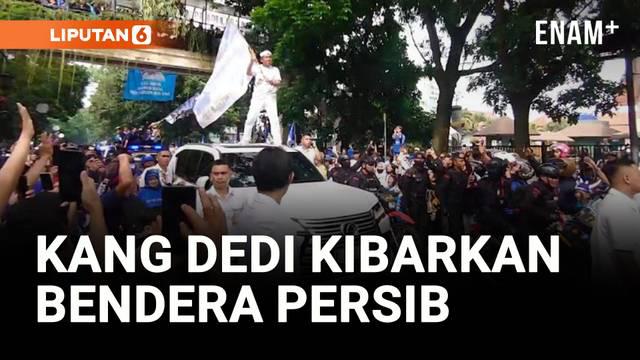 Ribuan warga dan pendukung setia Persib Bandung memadati kawasan Balai Kota Bandung pada Minggu pagi untuk mengikuti iring-iringan pawai kemenangan. Sejumlah ruas jalan di kota pun telah ditutup sementara sebagai jalur konvoi Persib Juara yang menuju...