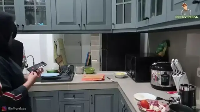 Transformasi Hunian Lama Jadi Dapur Idaman Putri Delina