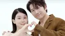 Mengenai apa yang dia sukai dari Ji Sung, Lee Bo Young menjelaskan bahwa dia menyukai sikapnya yang dewasa dan dapat diandalkan. "Dalam keadaan apa pun, Ji Sung adalah seseorang yang tidak malu padaku dan tidak mencoba mengubahku," ujarnya. (Foto: Instagram/ lee.b0.young)