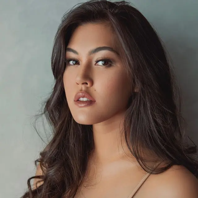 6 Pesona Rebecca Tamara, Sepupu Megan Domani yang Curi Perhatian
