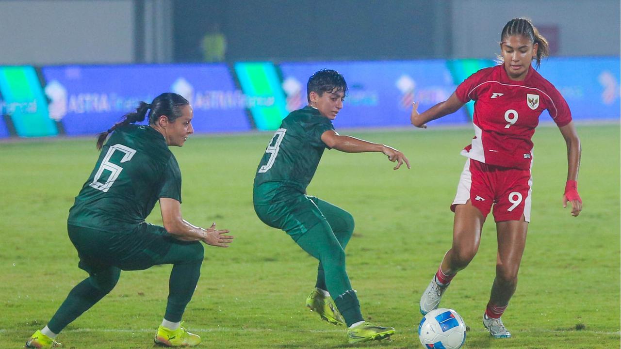 FOTO: Kalah dari Pakistan, Peluang Timnas Putri Indonesia ke Piala Asia 2026 Menipis