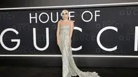 Lady Gaga menghadiri premiere film House Of Gucci di Los Angeles, Amerika Serikat, 18 November 2021. (Amy Sussman/Getty Images/AFP)
