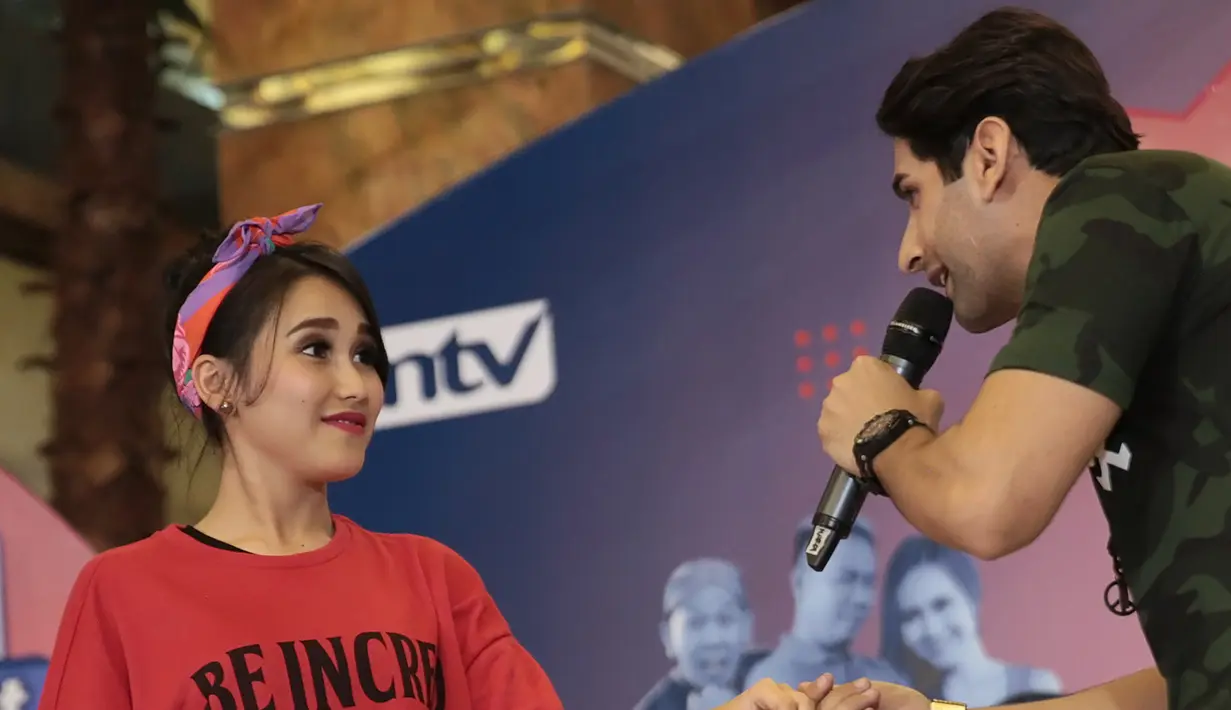 Pria India itu merupakan satu dari 400 peserta audisi Pesbukers Mencari Bakat yang datang dari penjuru JABODETABEK pada (10/10) di hari Minggu. (Bambang E.Ros/Bintang.com)