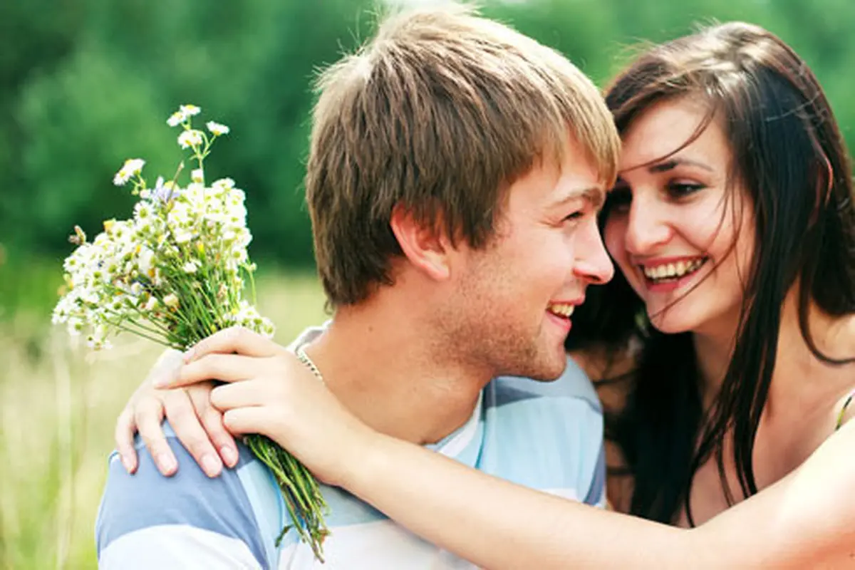 (C) shutterstock