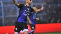 Tampil Memuaskan,Pelatih Arema Siap Genjot Fisik Duo Spanyol