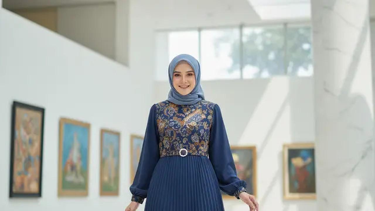 7 Model Gamis Terbaru Batik Kombinasi Sifon, Tampil Anggun dan Elegan di Setiap Acara