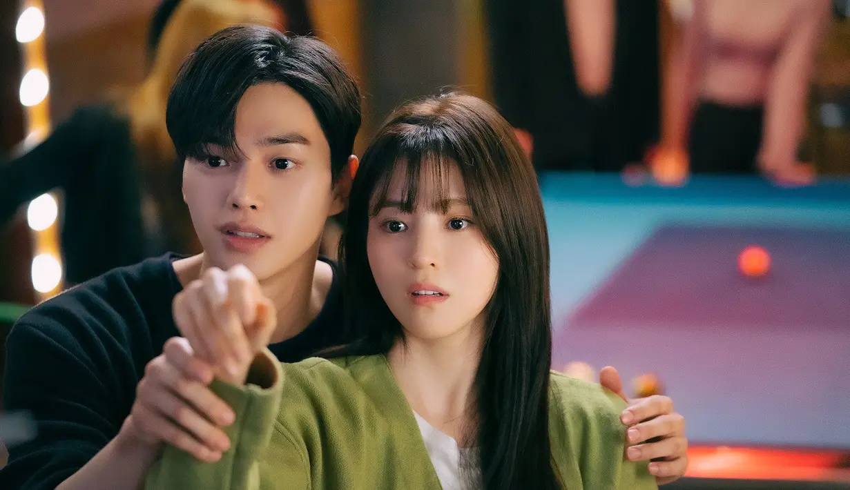 Drama Nevertheless menghadirkan kisah cinta yang bersemi dua siswa sekolah seni bernama Yu Na Bi dan Park Jae Eon. (Foto: Netflix)