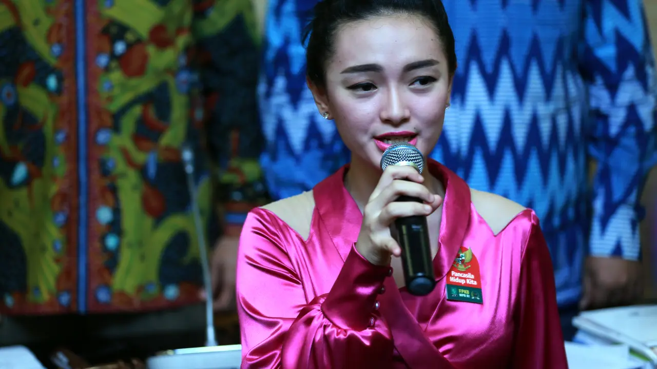 [Bintang] Zaskia Gotik