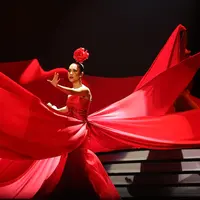 Pemeran dan penyanyi Bunga Citra Lestari baru saja menggelar konser tunggal menandai perjalanan kariernya. 27 lagu di suguhkan dalam konser bertajuk It's Me BCL. Konser malam itu berlangsung sukses. (Bambang E. Ros/Bintang.com)