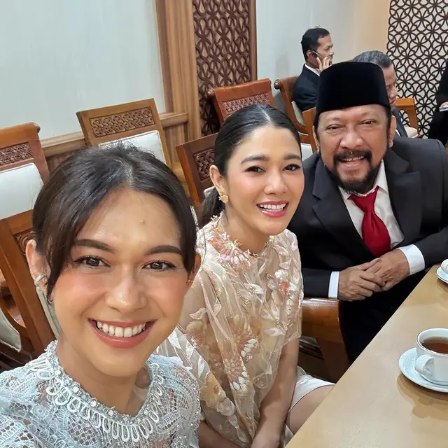 Potret 6 Artis Dampingi Ayah di Acara Pelantikan, Asila Maisa Tampil Memesona