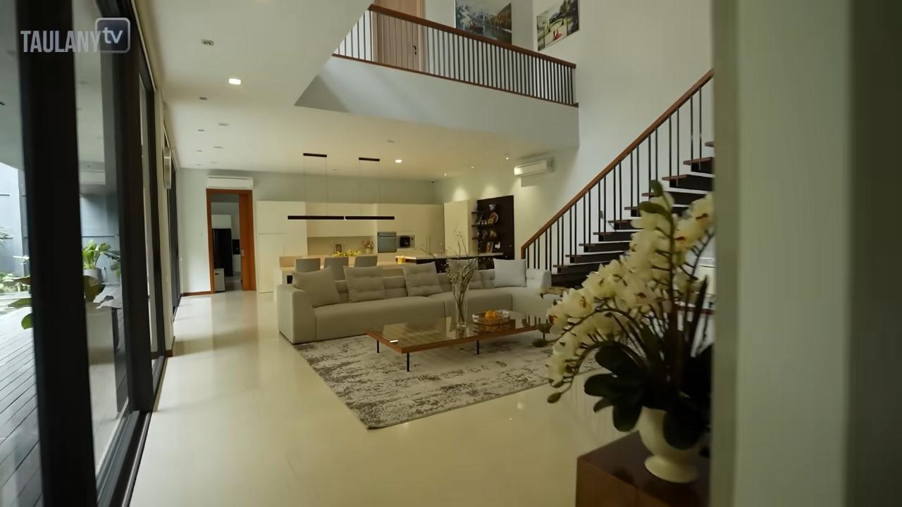 Rahasia di Balik Rumah Baru Boy William yang Bergaya Tropis dan Sarat Kenangan Keluarga