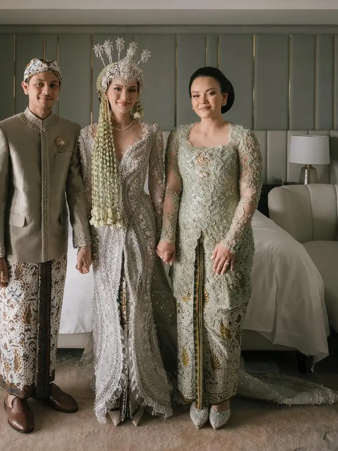 Alexandra Kakak Alyssa Daguise saat Akad Nikah dan Siraman sang Adik