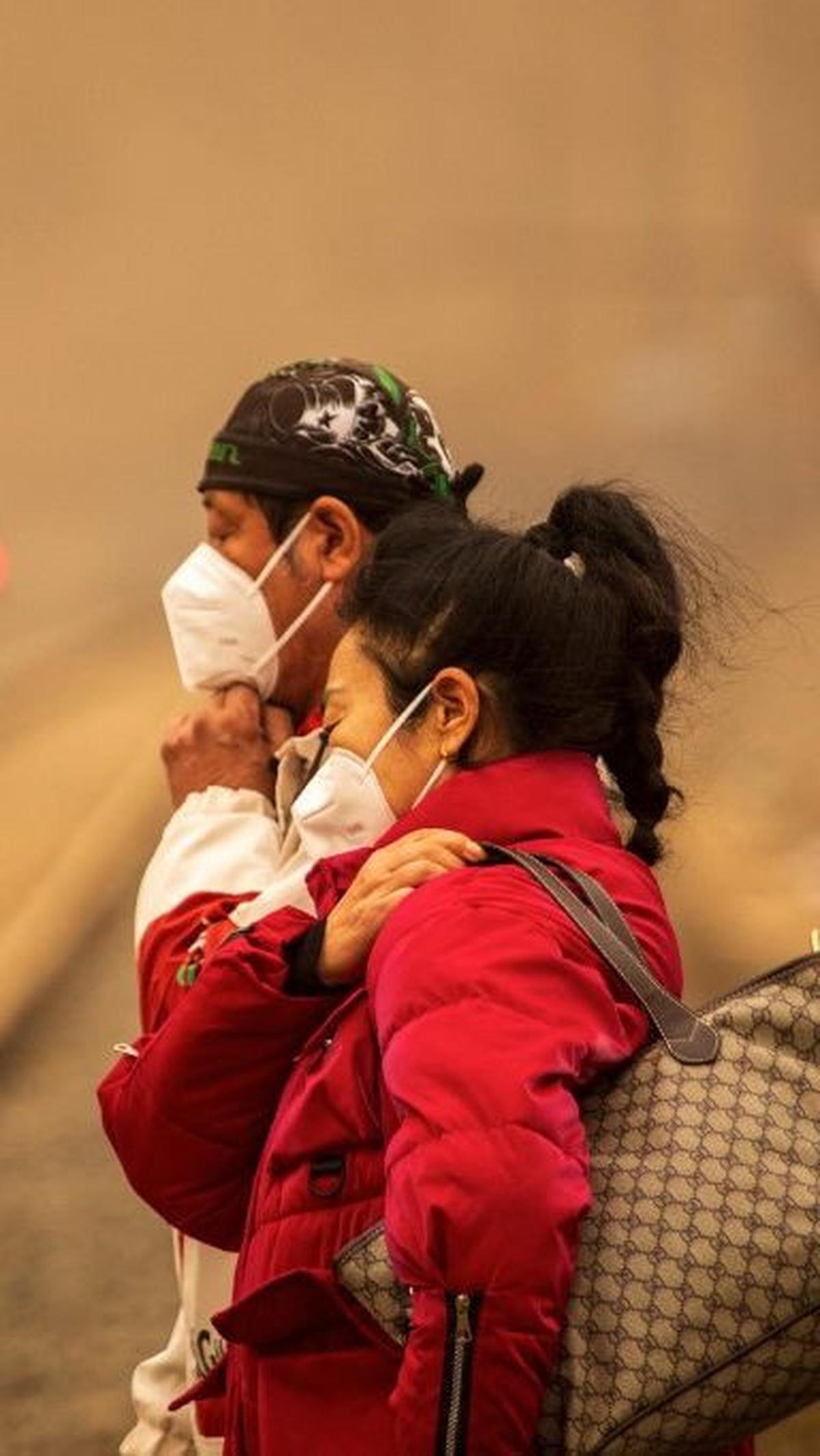 Badai pasir parah ini menyelimuti&nbsp;lebih dari selusin provinsi dan wilayah di China utara, termasuk ibu kota Beijing dan sebagian Mongolia Dalam.&nbsp;STR/AFP