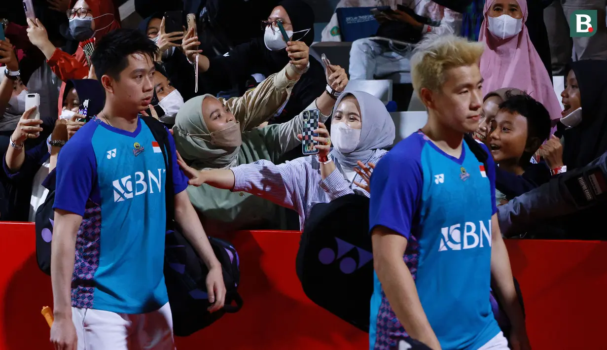 Di babak 16 besar, Marcus Fernaldi Gideon/Kevin Sanjaya akan menghadapi pemenang laga Liu Yu Chen/Ou Xuan Yi (Cina) dan Rasmus Kjaer/Frederik Sogaard (Denmark). (Bola.com/M Iqbal Ichsan)