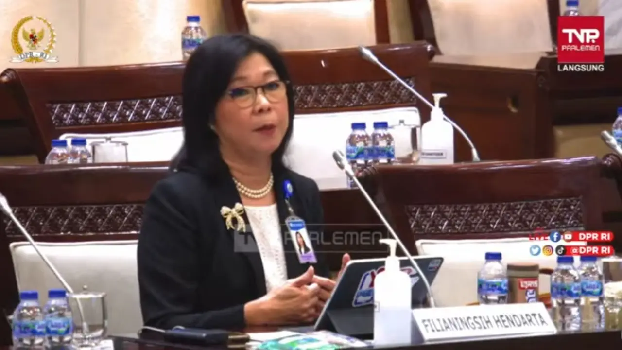 Kepala Departemen Kebijakan Sistem Pembayaran BI Filianingsih Hendarta dalam Fit and Proper Test Deputi Gubernur Bank Indonesia di DPR.