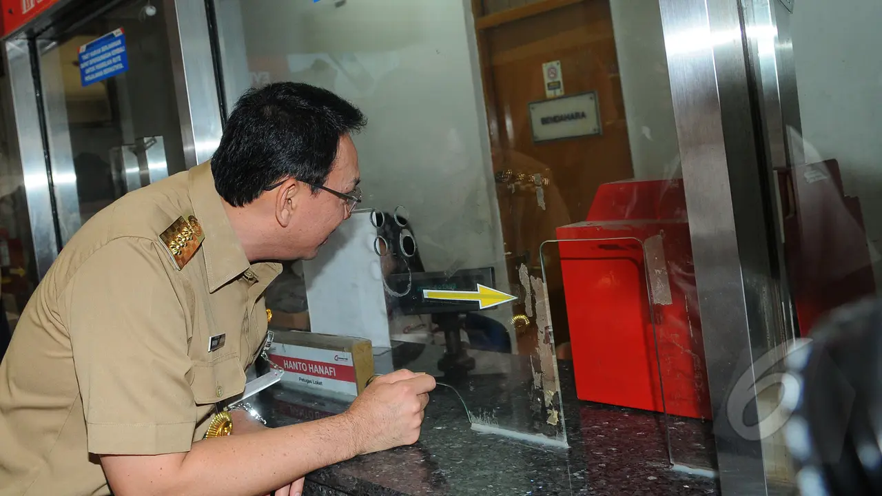 Ahok Pantau Kondisi Stasiun Tanah Abang