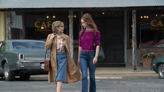 Elizabeth Olsen dalam serial Love & Death. (Foto: HBO)