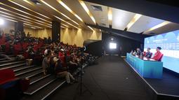 Suasana konferensi pers Timnas Indonesia menjelang laga FIFA Series melawan St Kitts and Navis di Stadion Utama Gelora Bung Karno (SUGBK), Senayan, Jakarta, Kamis (26/03/2026). (Bola.com/M Iqbal Ichsan)