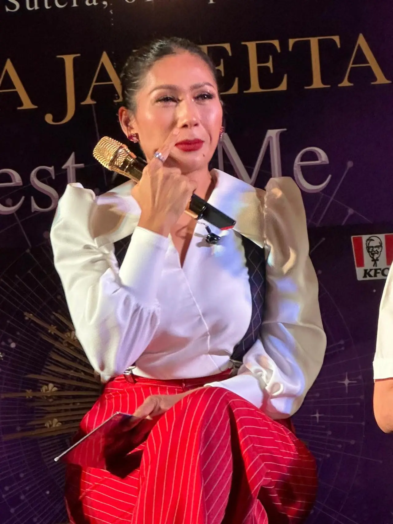 Tata Janeeta Resmi Meluncurkan Album Bertajuk Best Of Me Berisi 10 