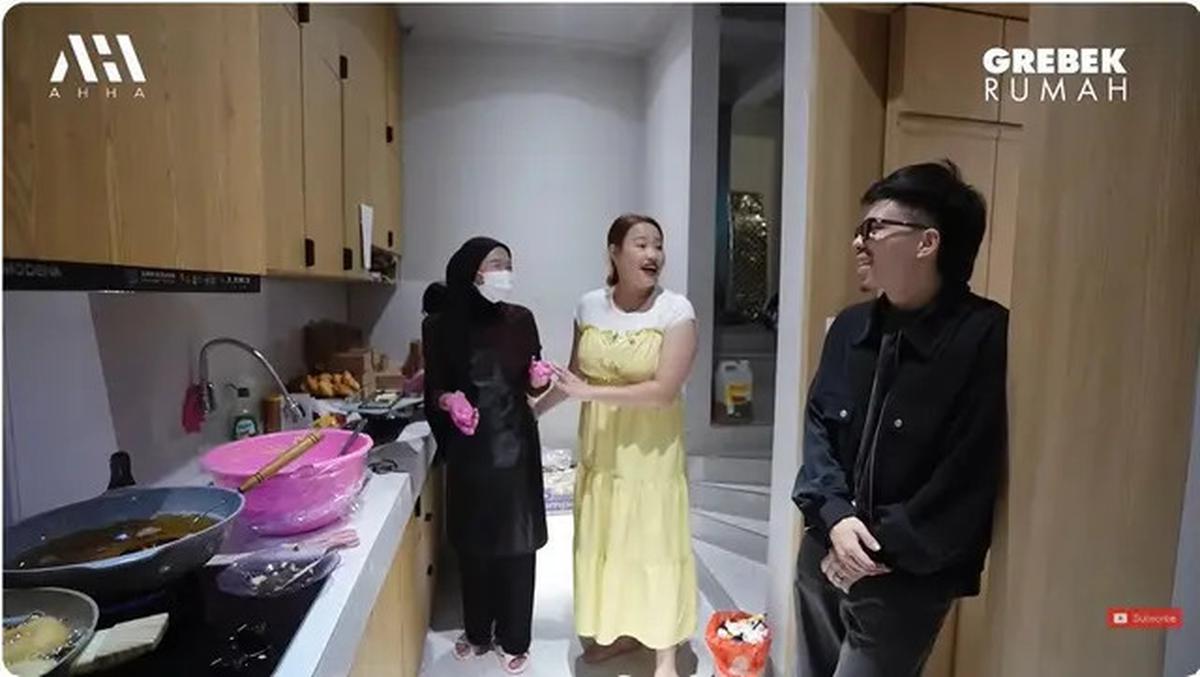 9 Potret Sudut Rumah Mewah Pinkan Mambo, Perlihatkan Dapur Bikin Donat Viral