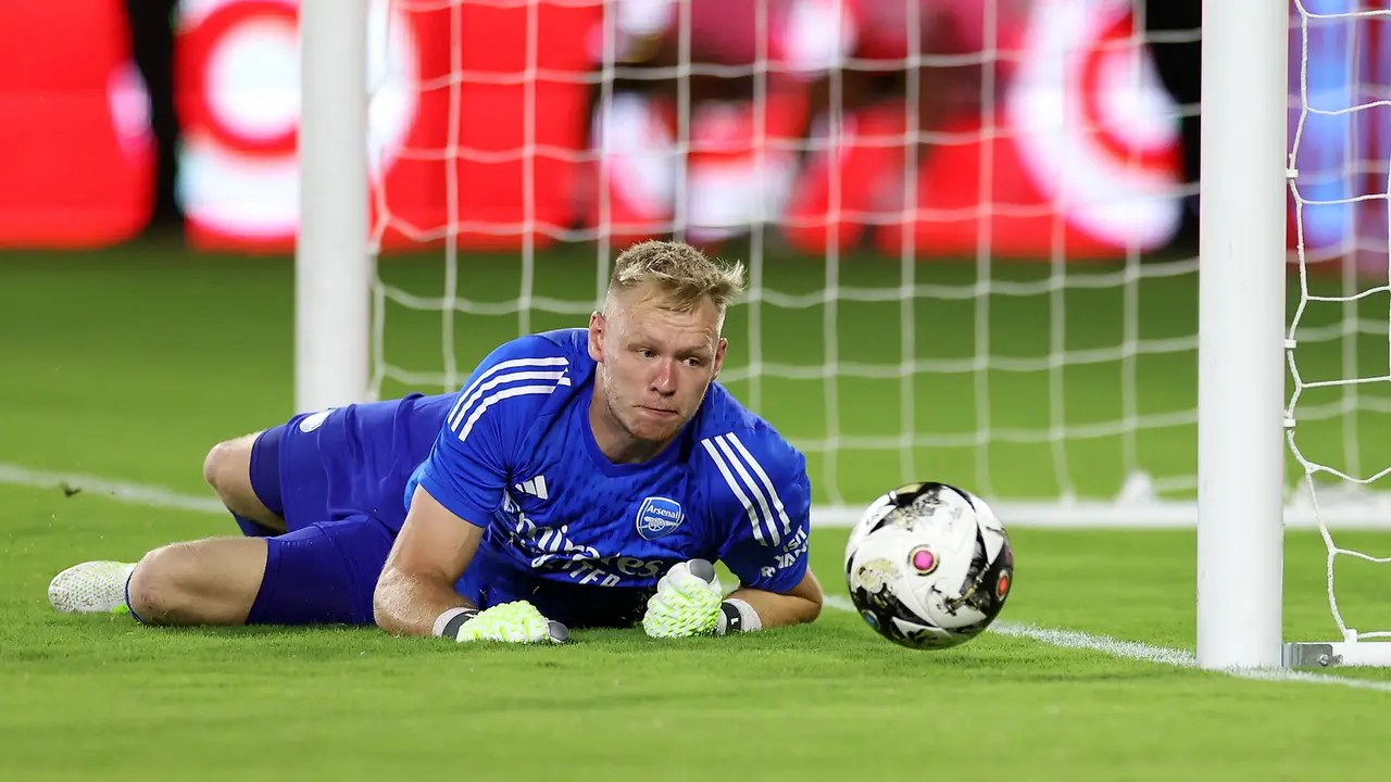 Kiper Inggris Aaron Ramsdale