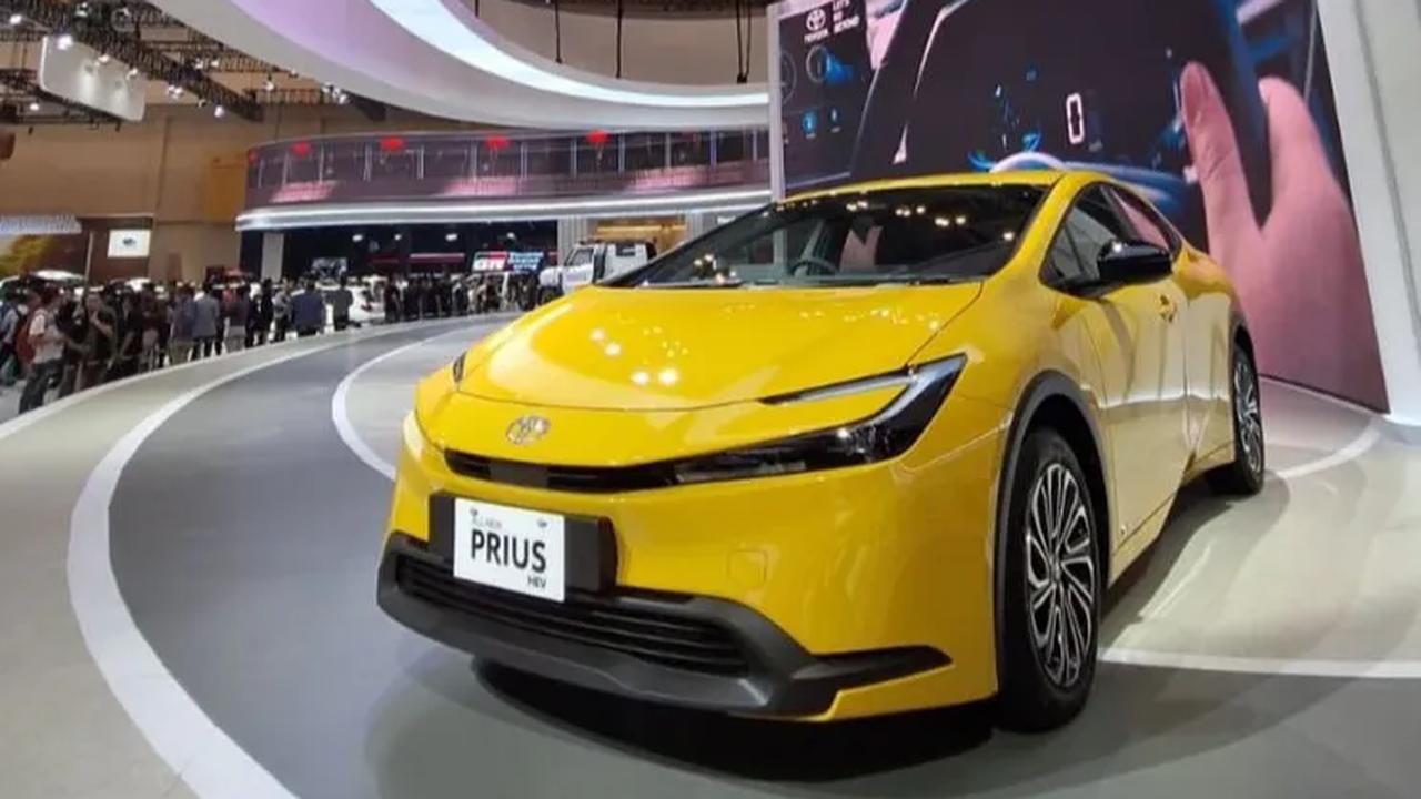 Langkah ini akan mengurangi biaya produksi, memperkuat rantai pasok di Amerika Utara, dan membuat model-model Toyota memenuhi syarat untuk kredit pajak di Amerika Serikat.<br>